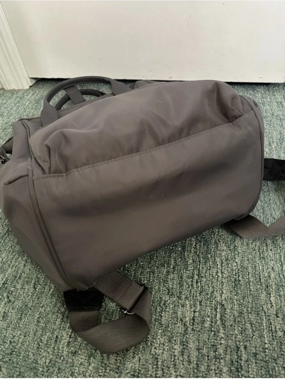 Baggallini Soho Laptop Travel Backpack Gray Lightweight Nylon RFID